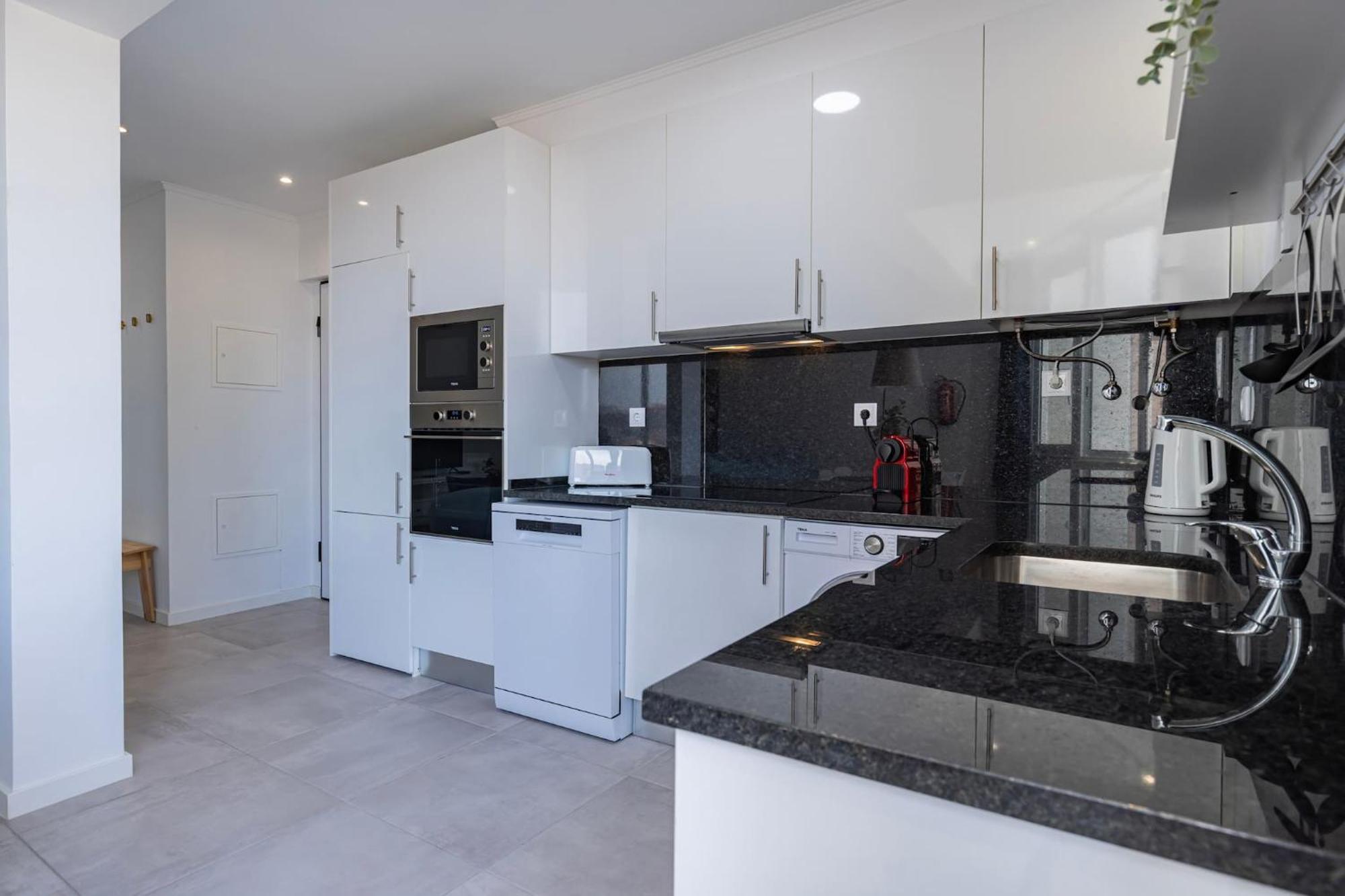 Urban Elegance Apartment Алмада Екстер'єр фото