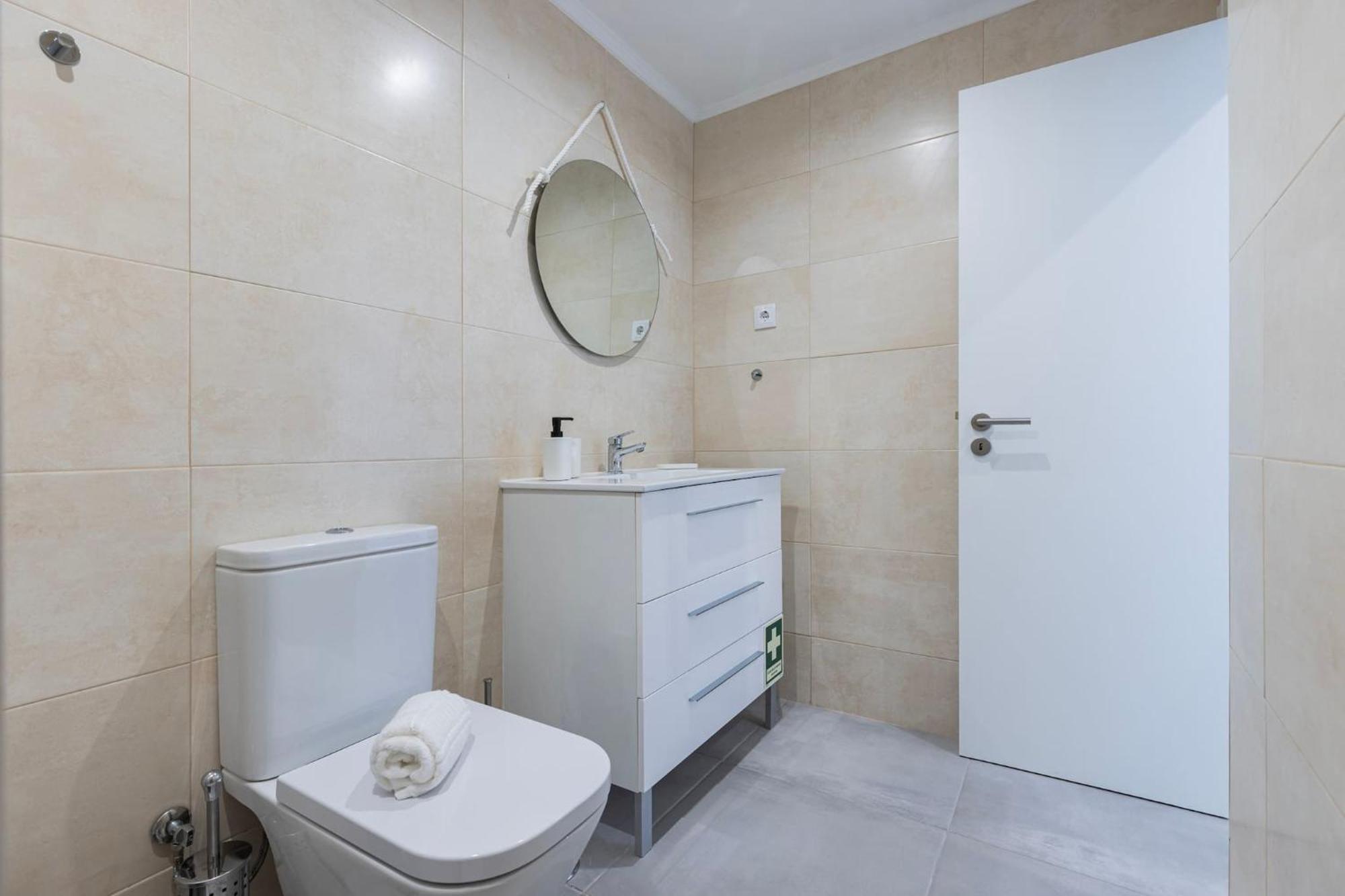 Urban Elegance Apartment Алмада Екстер'єр фото